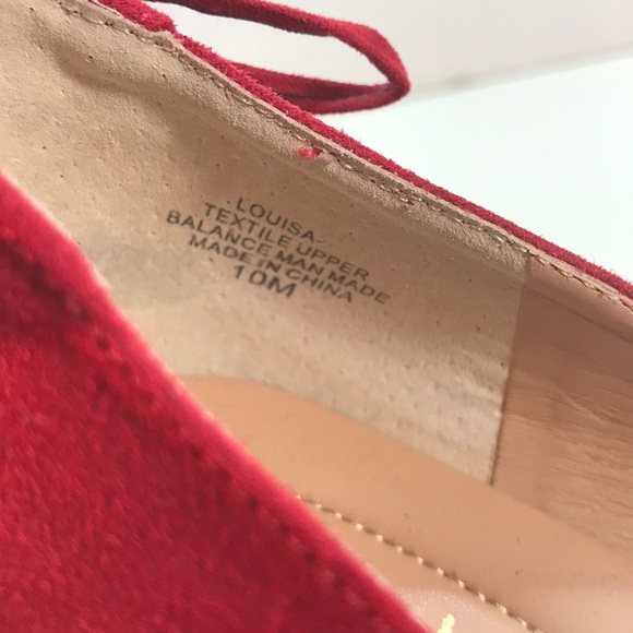 Coach & Four Red SuedeLike PointedToe Heels Sz 10 - Picture 8 of 8